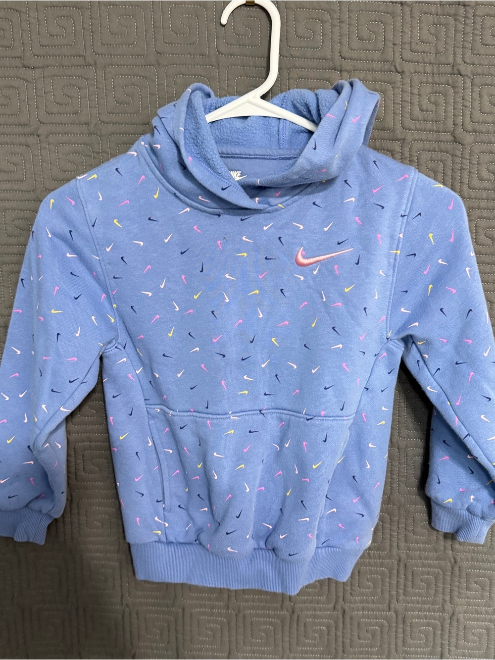 Nike Girls Swooshfetti Club Fleece Hoodie Size 6 Blue Mini Swoosh Pullovers
